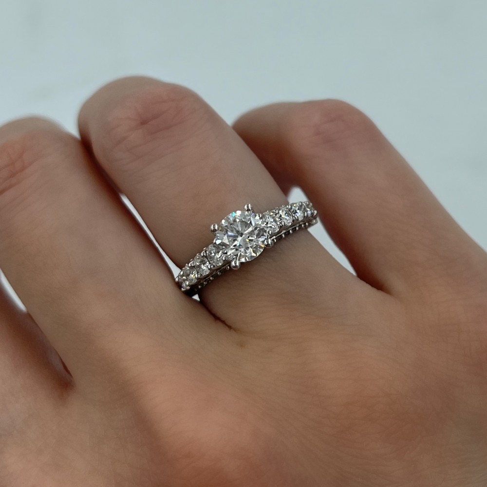 Inel de logodna cu diamant central de 1.01 ct si diamante laterale de 1.13 ct