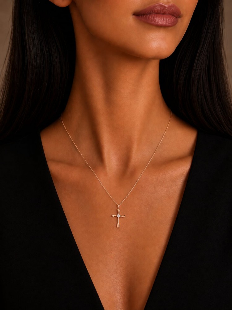 Pandantiv Cruciulita cu Diamante de 0.09ct