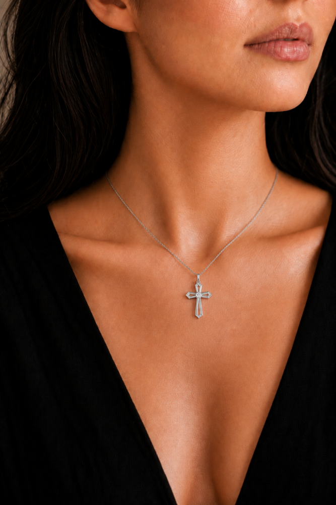 Pandantiv Cruciulita cu Diamante de 0.24ct