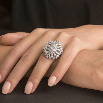 Inel cu Diamante Baget de 0.78 ct si diamante rotunde de 0.52 ct