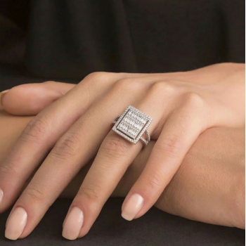 Inel cu Diamante Baget de 0,88 ct si diamante rotunde de 0.52 ct