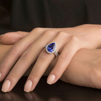 Inel cu diamante de 0.43 ct si Tanzanite de 4.70 ct