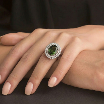 Inel cu Diamante de 0.69 ct si Safir de 2.63 ct