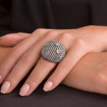 Inel cu Diamante Pear de 0.88 ct si diamante rotunde de 2.45 ct