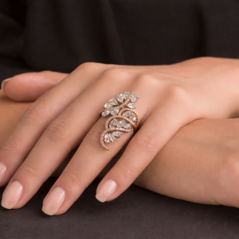 Inel cu Diamante Pear de 1.31 ct si diamante rotunde de 1.00 ct