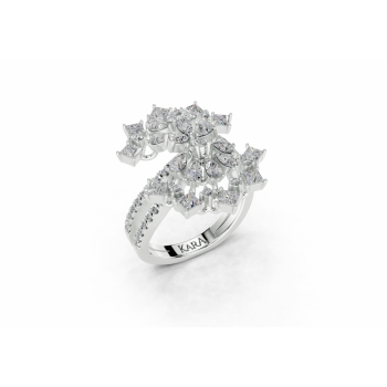 Inel cu diamante Princess Cut de 0.85ct, diamante Pear Cut de 0.72ct si diamante rotunde de 0.33ct