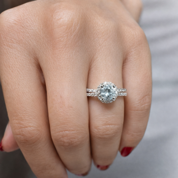 Inel de logodna cu Diamant central de 0.52 ct si diamante laterale de 0.46 ct