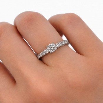 Inel de logodna cu diamant central de 0.40 ct si diamante laterale de 0.89 ct